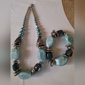 Elegant Silver and Teal Beaded Necklace and Stretch Bracelet Set